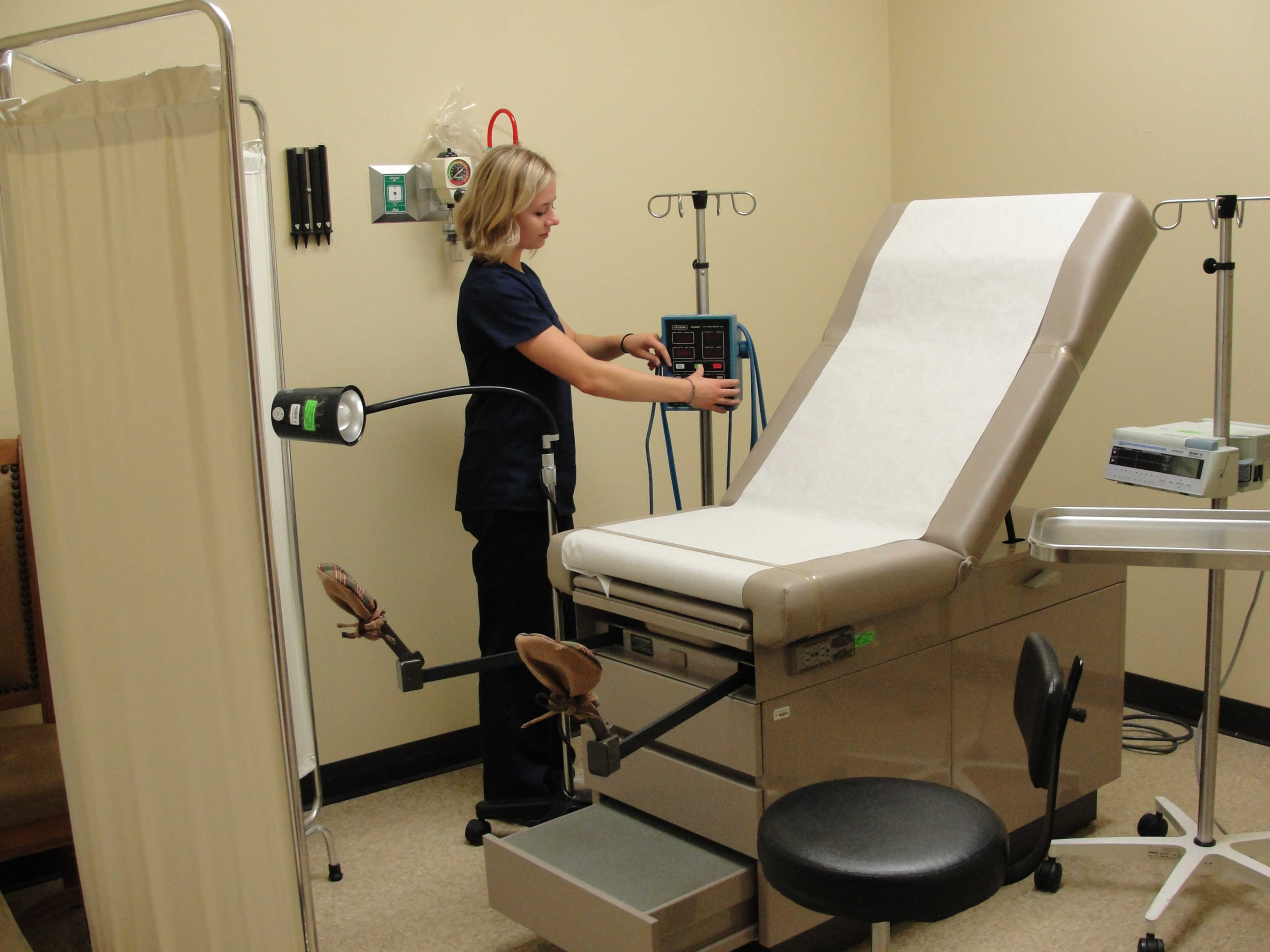 Gyn diagnosis and treatment area
